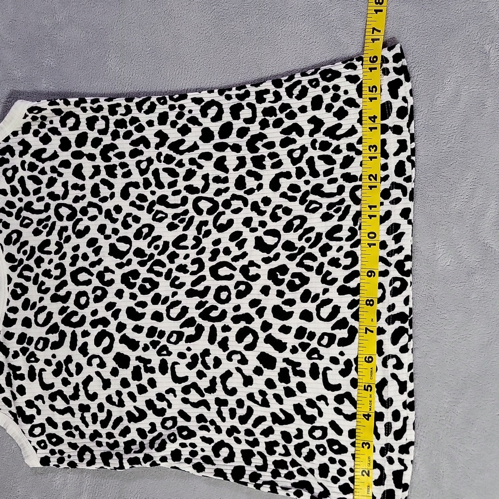 NWOT Jenni Tank Top ~ Snow Leopard 🐆 - Picture 7 of 7